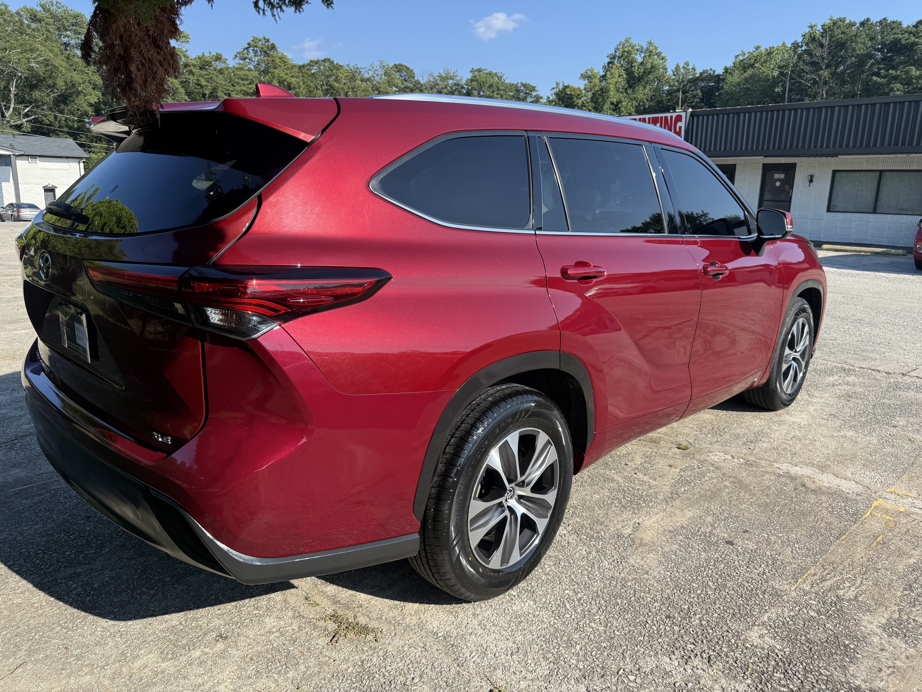 2026 Toyota Highlander XLE full loaded thumbnail 4