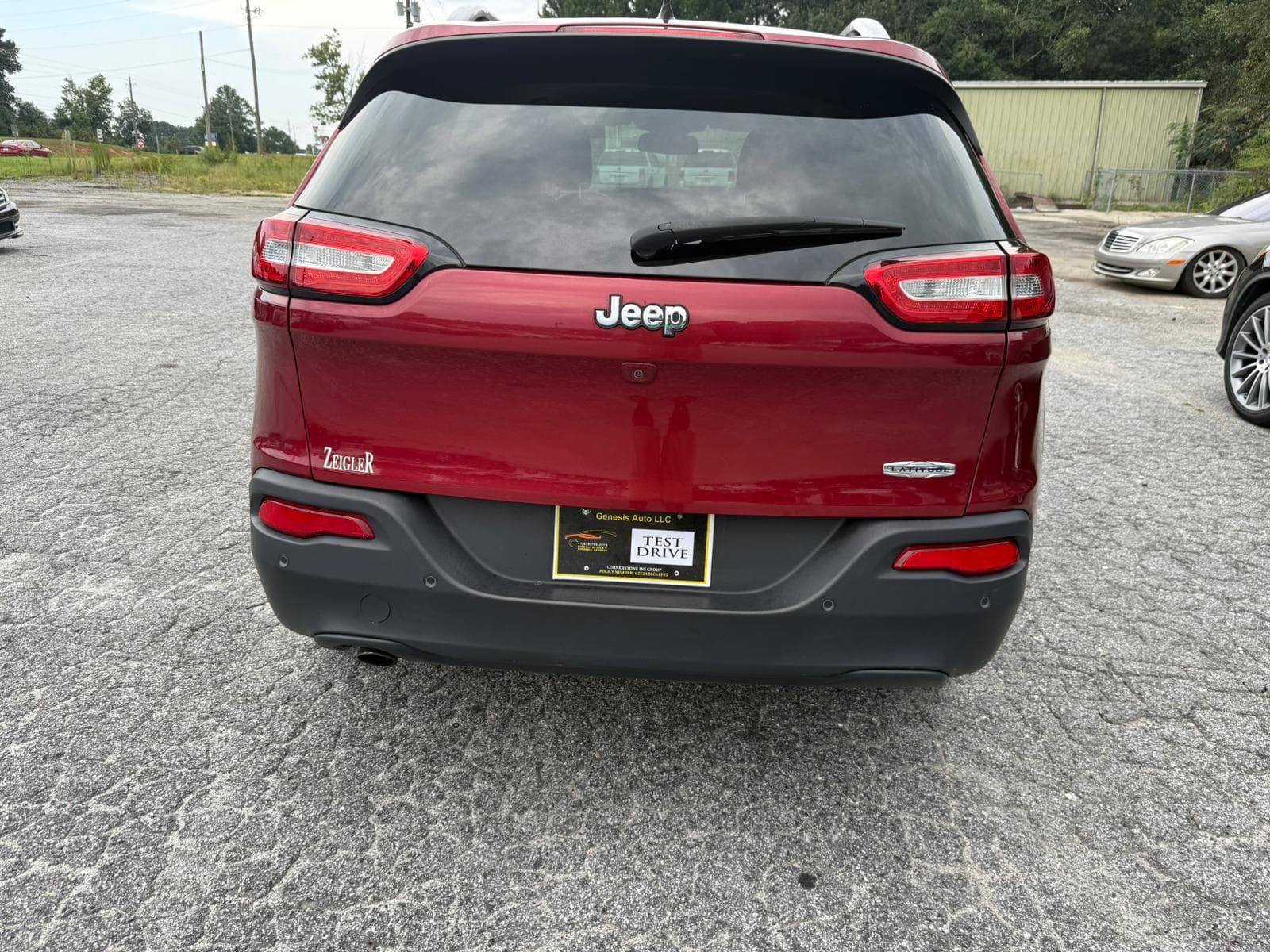 2017 Jeep Cherokee thumbnail 6